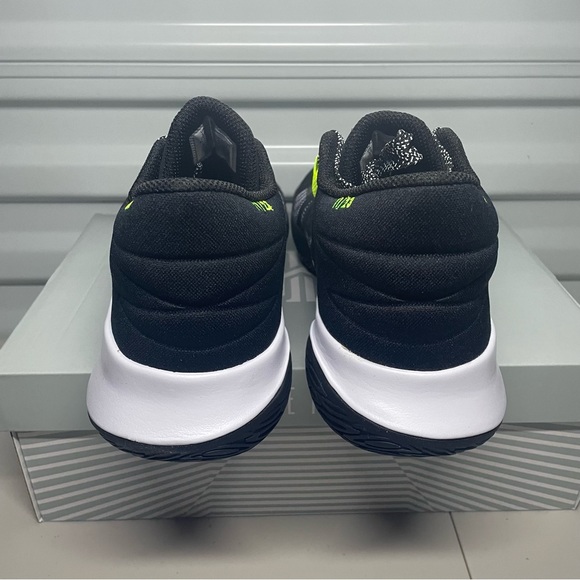 Nike Kyrie Flytrap 5 Black Cool Grey Size 12 CZ4100-002 Men’s Shoes NEW. - Picture 3 of 5